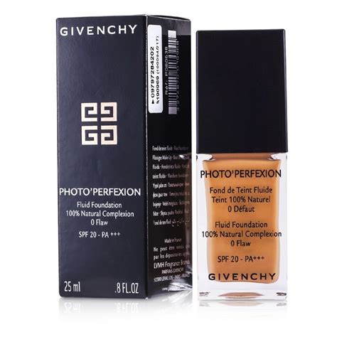 GIVENCHY Photo'Perfexion Fluid Foundation SPF 20.